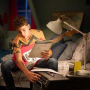 Philips E27 LED-pære 17,5W varmhvit matt