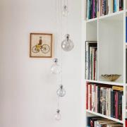 EBB & FLOW Uva M Hengende ball sølv klar swirl