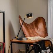 Bordlampe Arena i blått og gull