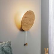 Minimalistisk vegglampe laget av eiketre