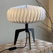 Dyberg Larsen Ventnor bordlampe, svart/hvit, høyde 34 cm,