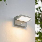 Lindby utendørs LED-vegglampe Sherin, grå, svingbar, sensor