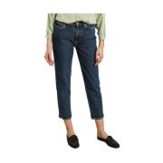 Casual Mom Cut Cropped Jeans