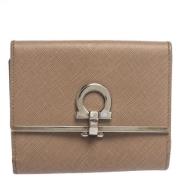 Pre-owned Beige Laer Salvatore Ferragamo lommebok