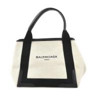 Pre-owned Canvas handbags