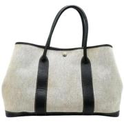 Pre-owned Canvas handbags