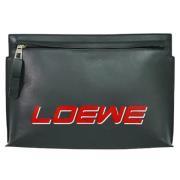 Pre-owned Leather clutches