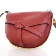 Pre-owned Leather handbags