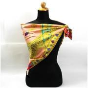 Pre-owned Silk scarves