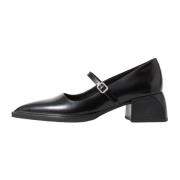 Moderne Mary Jane-inspirerte svarte pumps