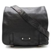 Pre-owned Leather shoulder-bags