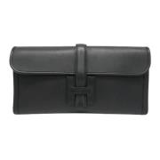 Pre-owned Leather clutches