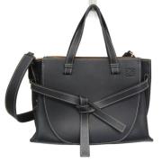 Pre-owned Leather shoulder-bags