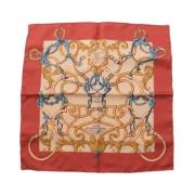 Pre-owned Silk scarves