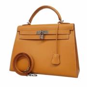 Pre-owned Leather handbags