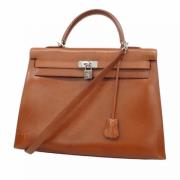 Pre-owned Leather handbags