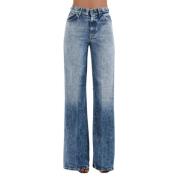 Wide Leg Jeans Amber Model